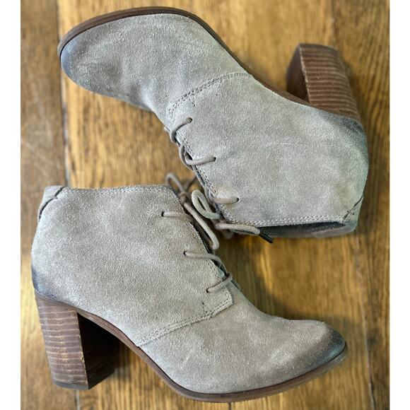 TOMS Lunata Lace up Bootie Tan Burnished Suede Sz 8 Block Heel
Neutral - Picture 2 of 7